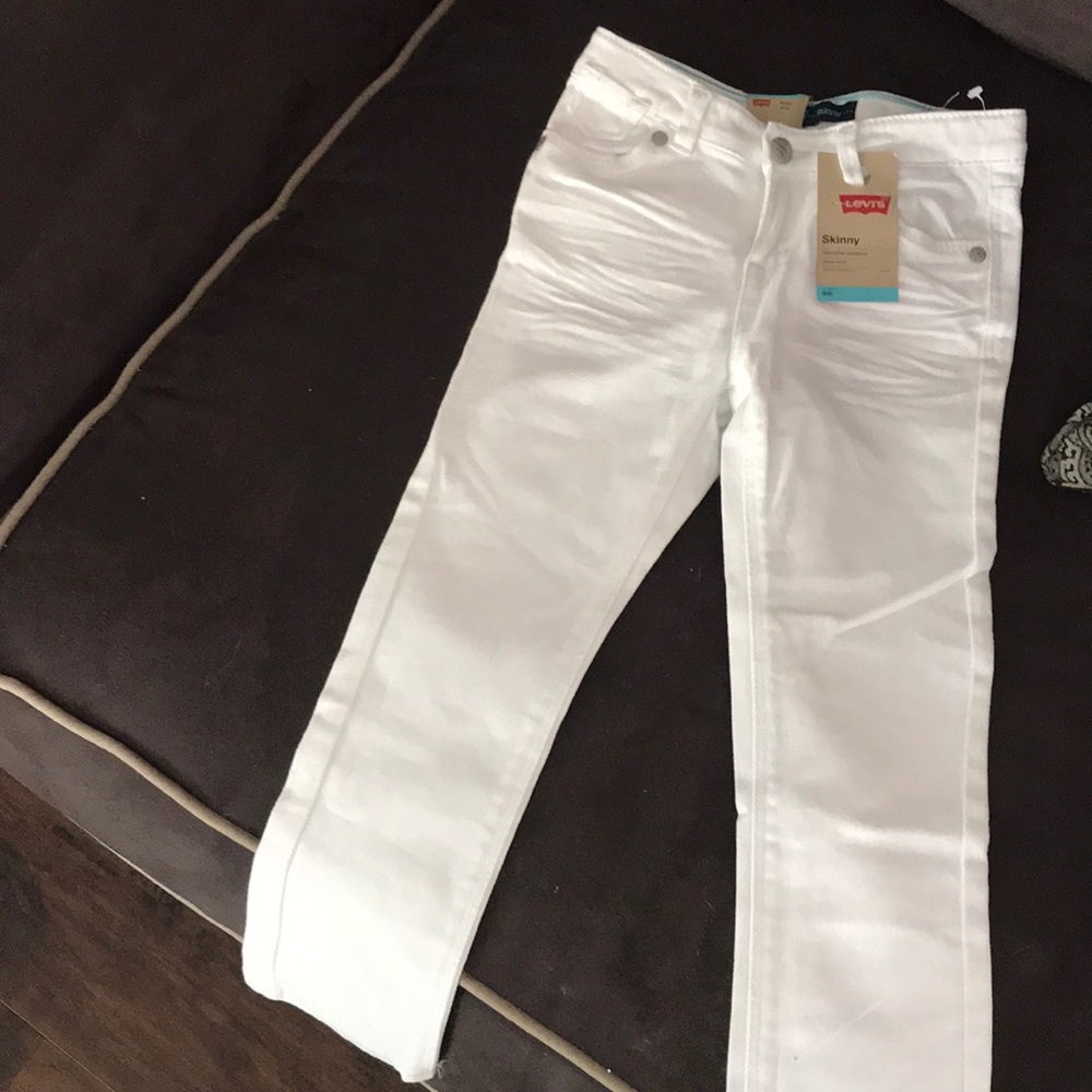 white Levi skinny jeans